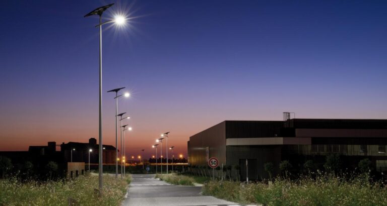 Solar street light